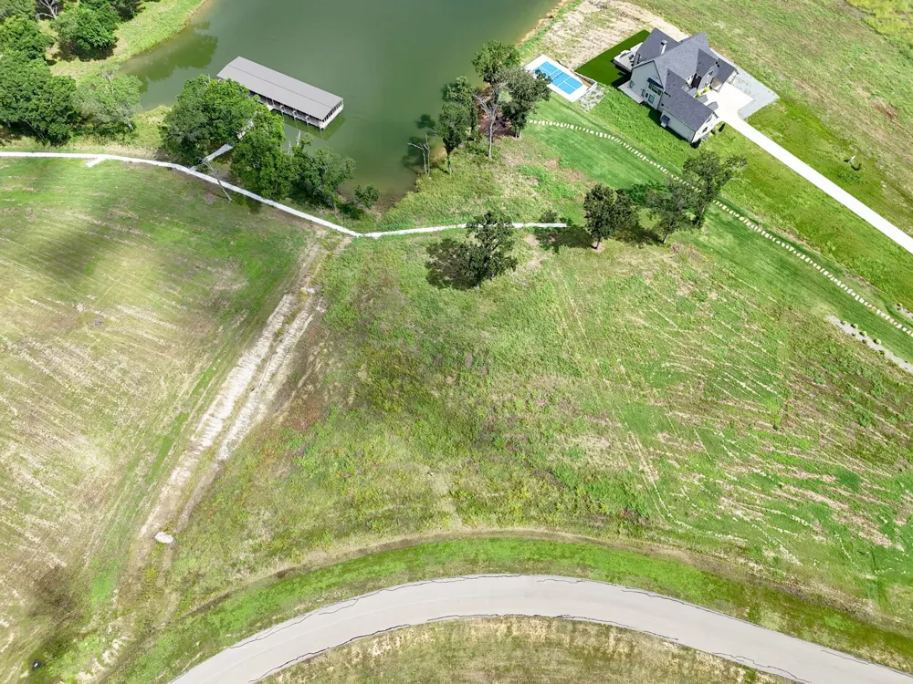 680 Peninsula Drive Honey Grove, TX 75446