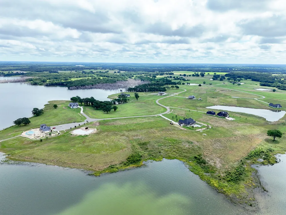 680 Peninsula Drive Honey Grove, TX 75446