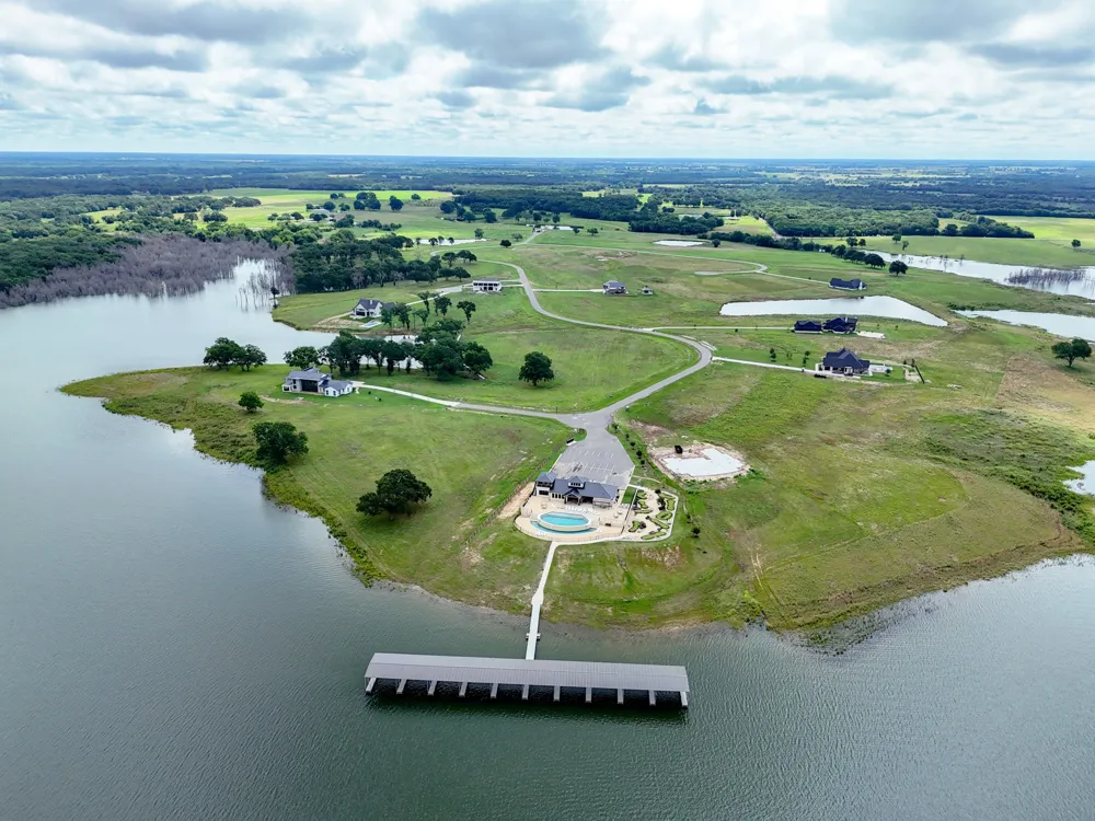 680 Peninsula Drive Honey Grove, TX 75446