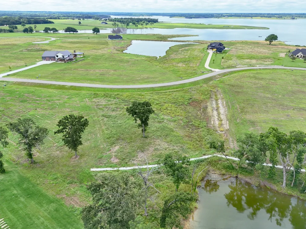 680 Peninsula Drive Honey Grove, TX 75446