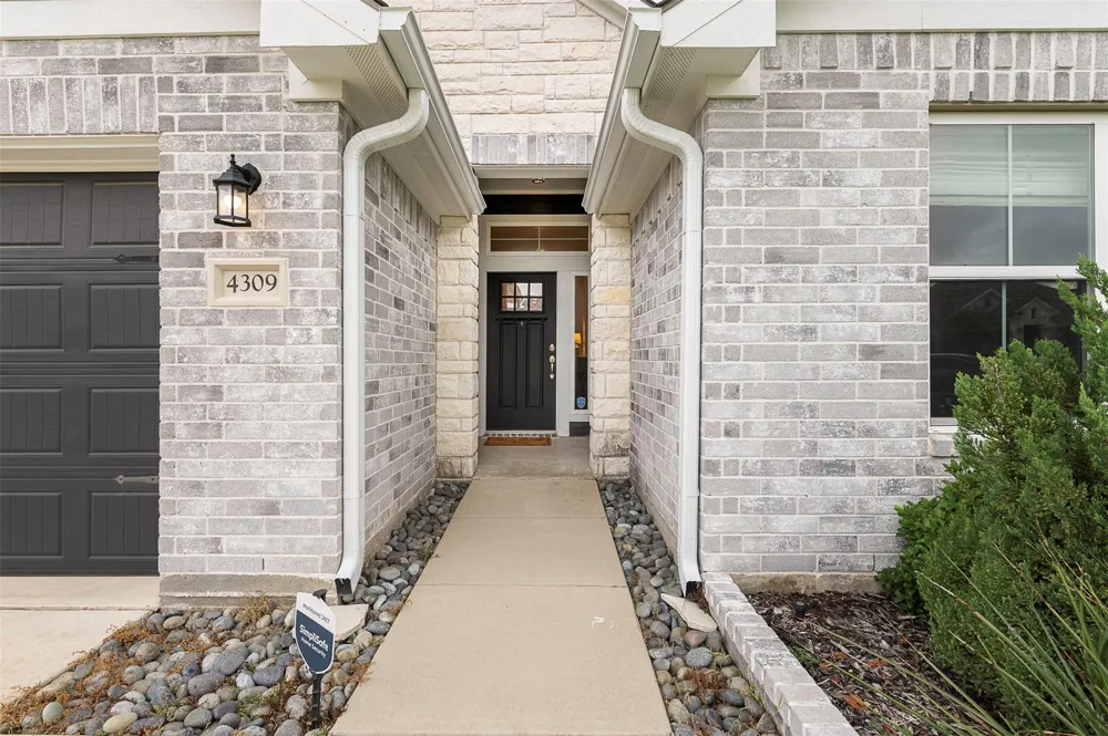 4309 Appalachian Trail Bryan, TX 77802