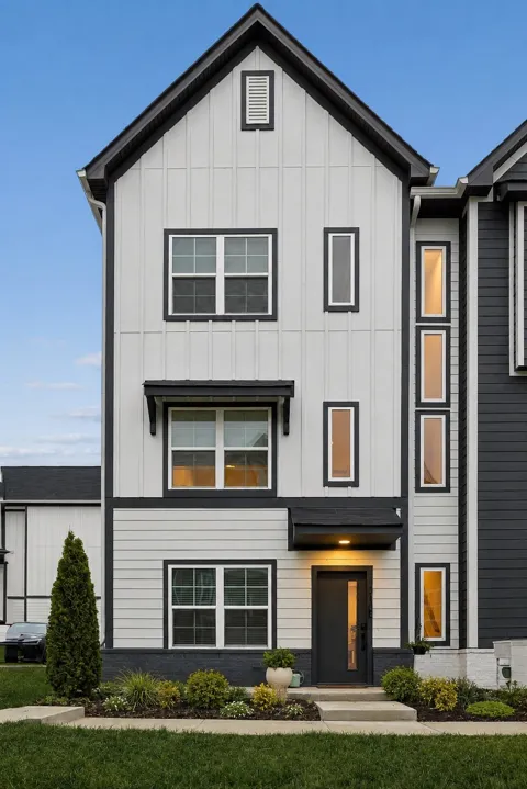 700 N DuPont Ave #310