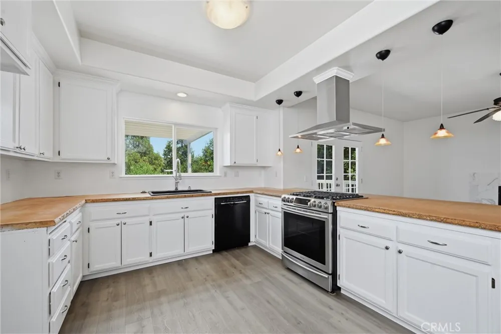 18120 Shore Hidden Valley Lake, CA 95467