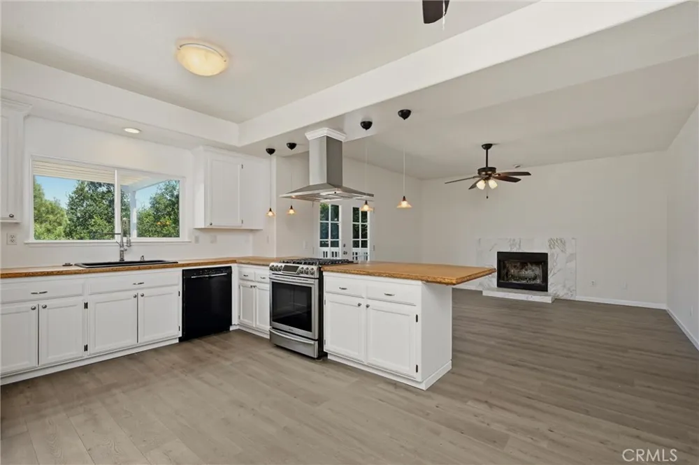 18120 Shore Hidden Valley Lake, CA 95467