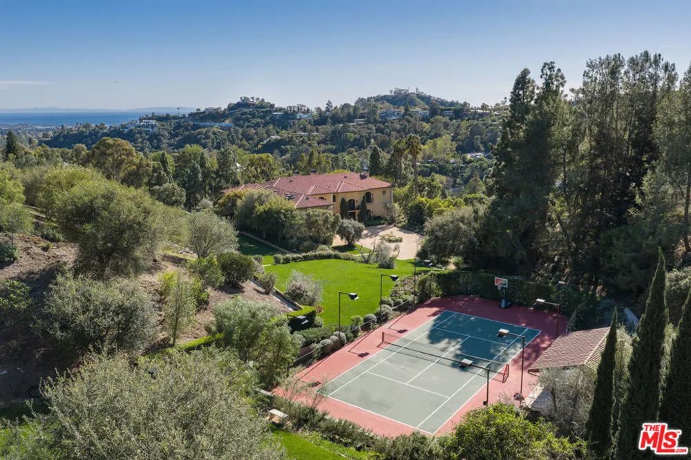 13058 Rivers Road Los Angeles, CA 90049