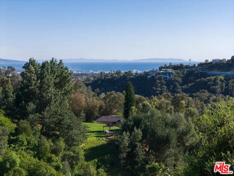 13058 Rivers Road Los Angeles, CA 90049