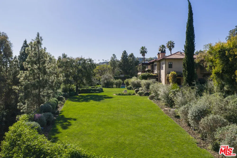 13058 Rivers Road Los Angeles, CA 90049