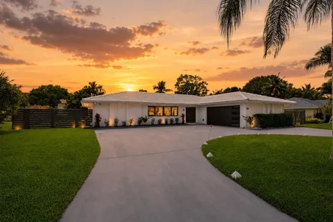 8111 W Lake Drive