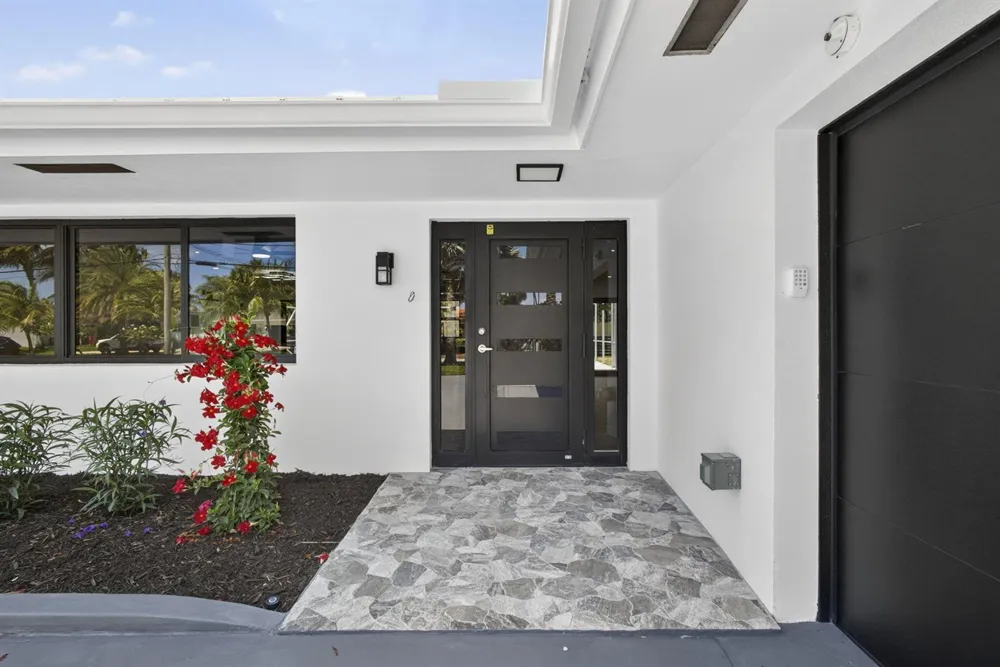 8111 W Lake Drive Lake Clarke Shores, FL 33406