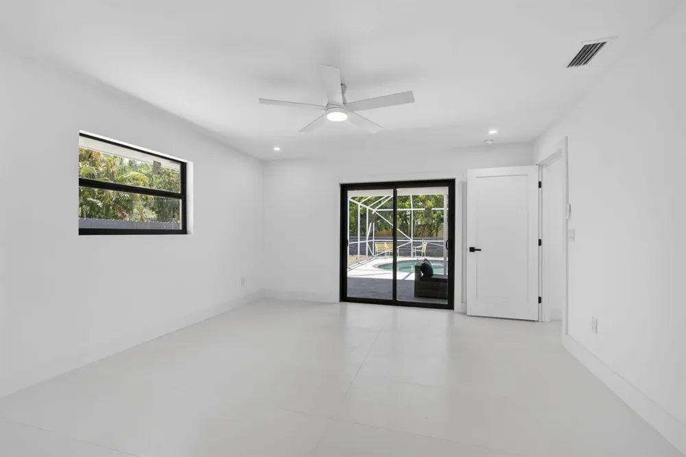 8111 W Lake Drive Lake Clarke Shores, FL 33406