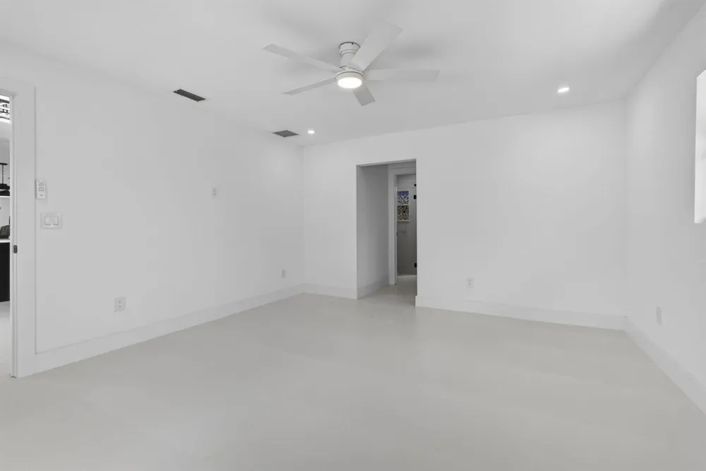 8111 W Lake Drive Lake Clarke Shores, FL 33406