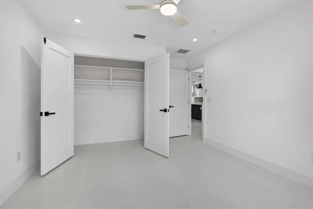 8111 W Lake Drive Lake Clarke Shores, FL 33406