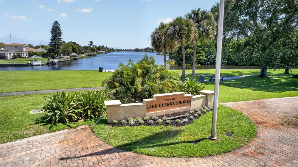 8111 W Lake Drive Lake Clarke Shores, FL 33406