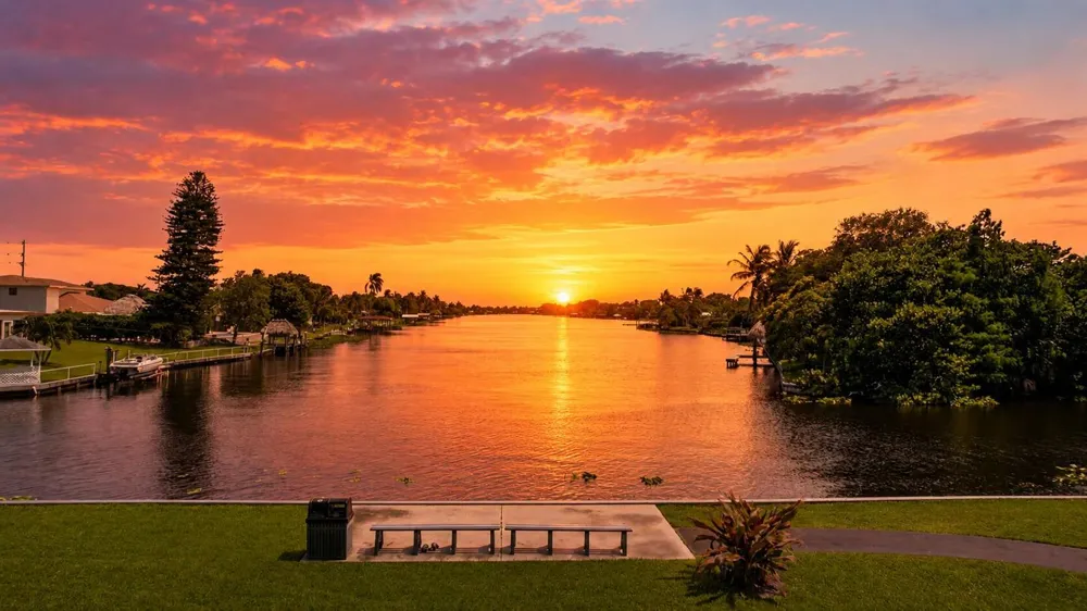 8111 W Lake Drive Lake Clarke Shores, FL 33406