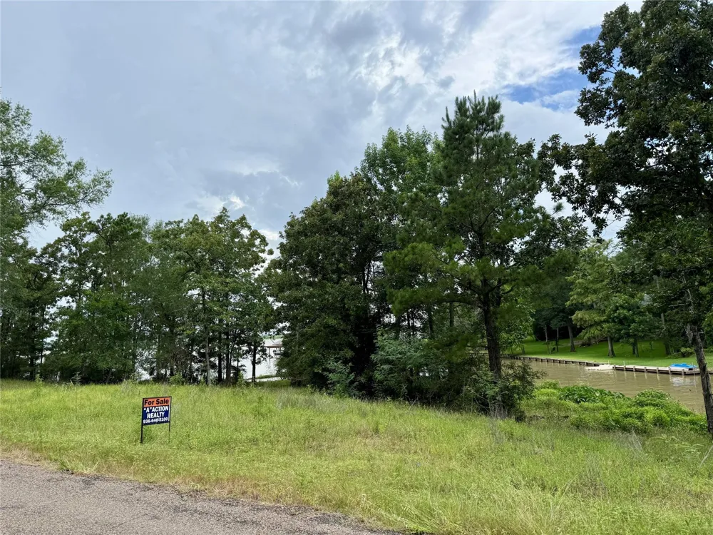 144 Lori Lane Trinity, TX 75862