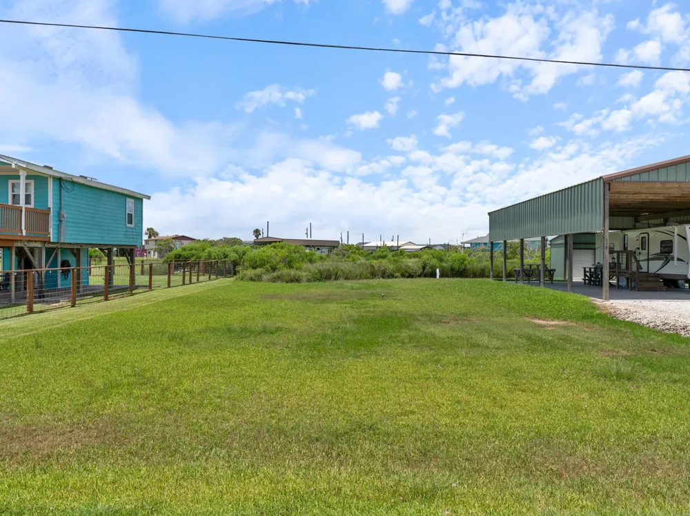 Flamingo Street Sargent, TX 77414