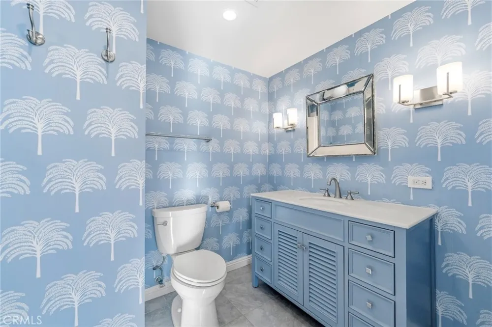 23721 Sarda Road Valencia, CA 91355