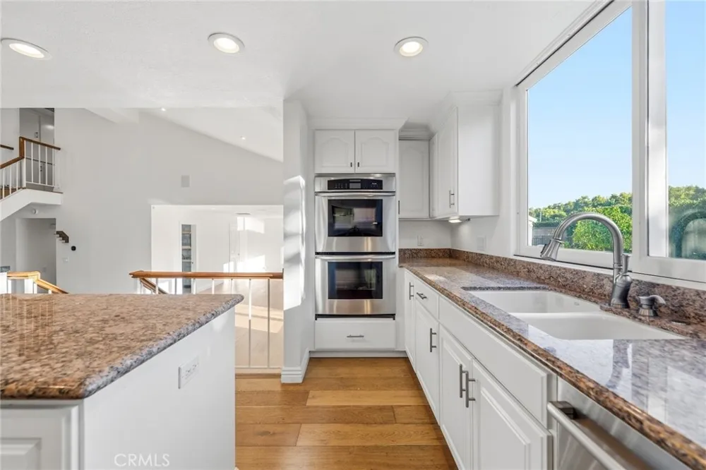 23721 Sarda Road Valencia, CA 91355