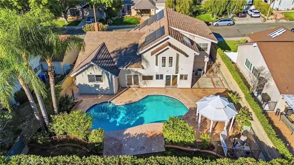 23721 Sarda Road Valencia, CA 91355