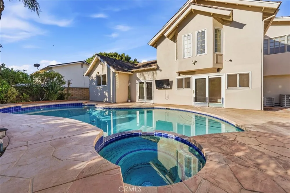 23721 Sarda Road Valencia, CA 91355