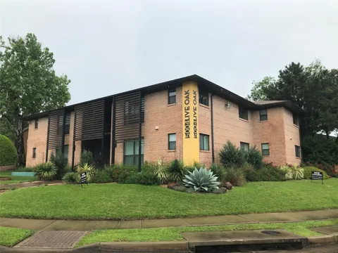 5004 Live Oak Street #106