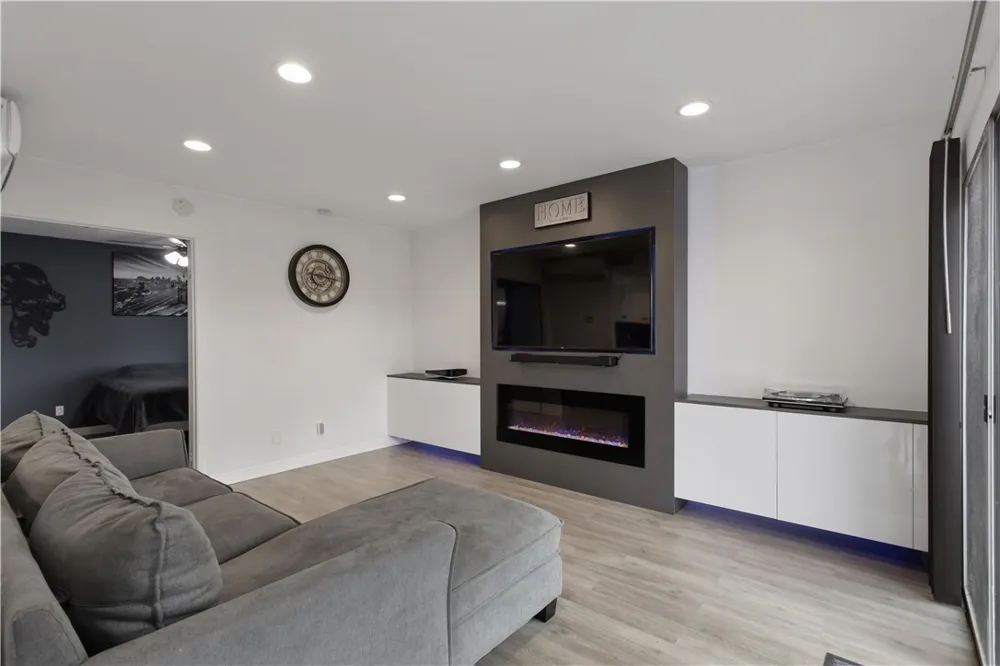 2700 Brea Boulevard #38 Fullerton, CA 92835