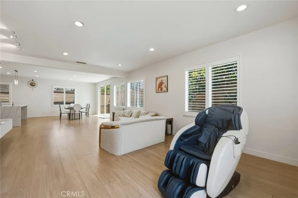 1018 Smiderle Loop Ontario, CA 91764