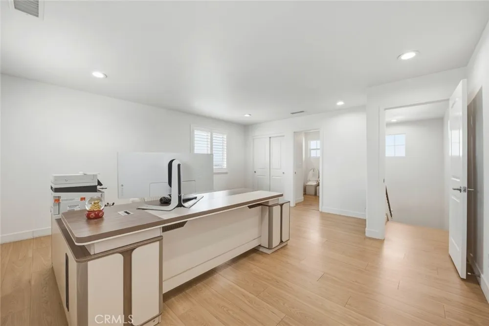 1018 Smiderle Loop Ontario, CA 91764