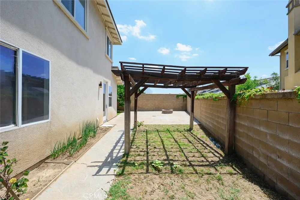 1018 Smiderle Loop Ontario, CA 91764