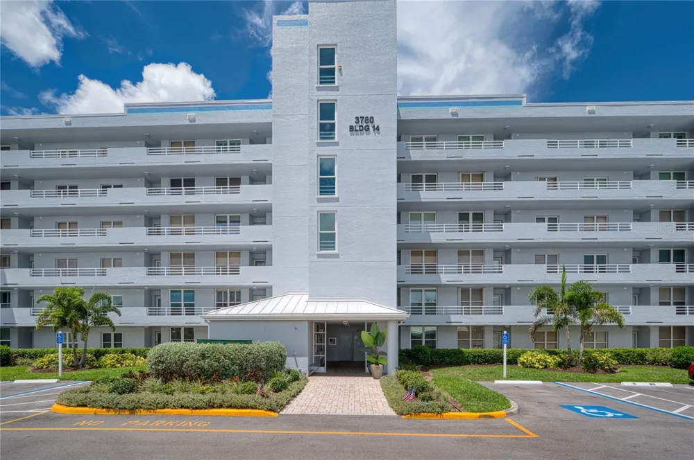 3780 PINEBROOK CIRCLE #504 Bradenton, FL 34209