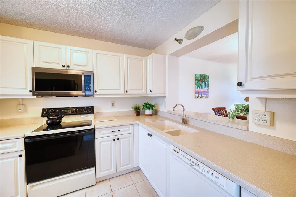 3780 PINEBROOK CIRCLE #504 Bradenton, FL 34209