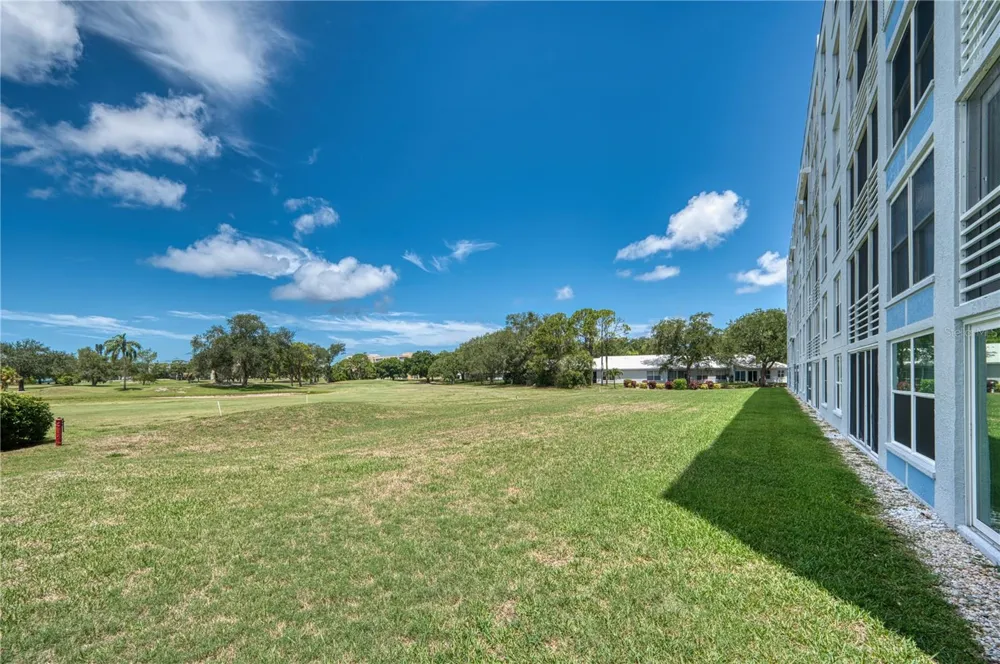 3780 PINEBROOK CIRCLE #504 Bradenton, FL 34209