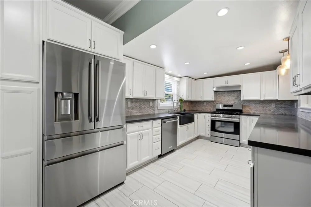 3364 Cedar Riverside, CA 92501