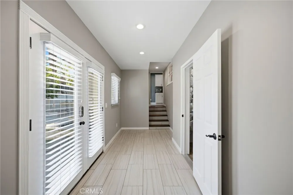 3364 Cedar Riverside, CA 92501
