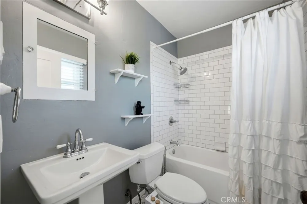 3364 Cedar Riverside, CA 92501