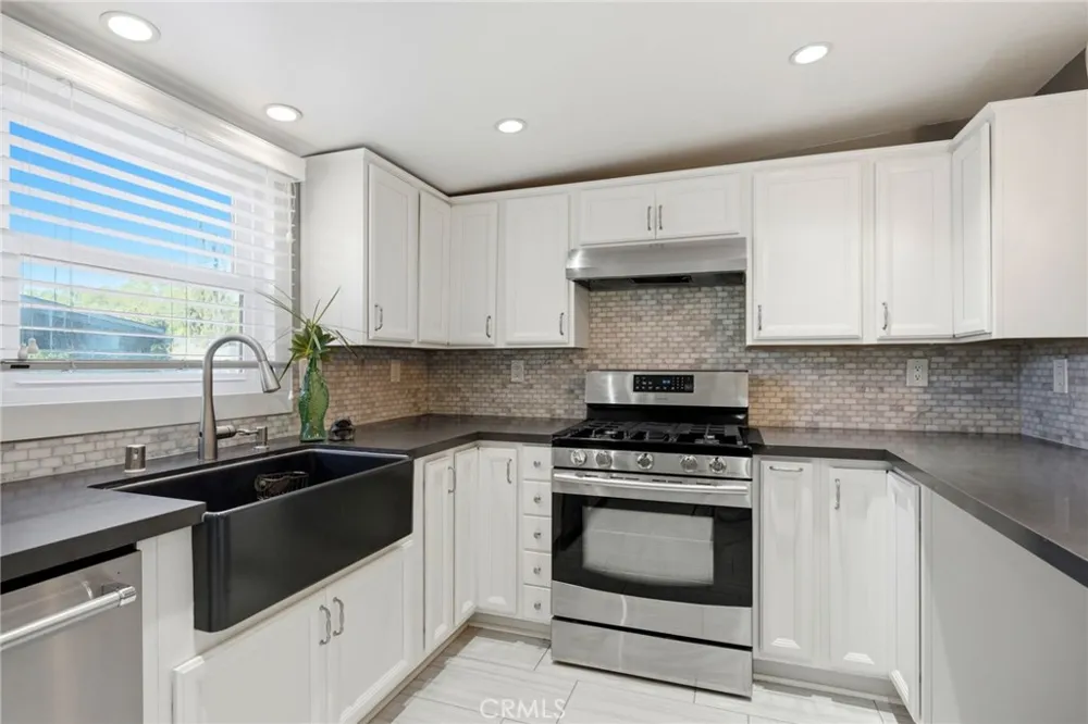 3364 Cedar Riverside, CA 92501
