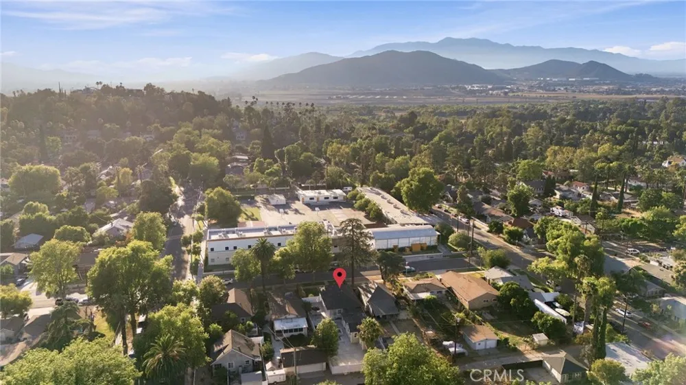 3364 Cedar Riverside, CA 92501
