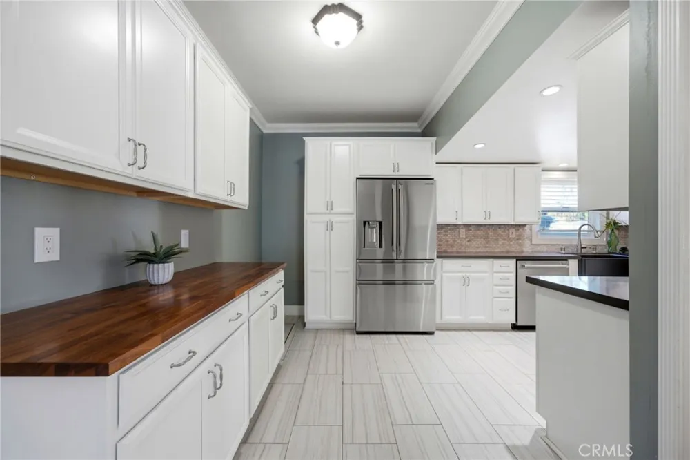 3364 Cedar Riverside, CA 92501