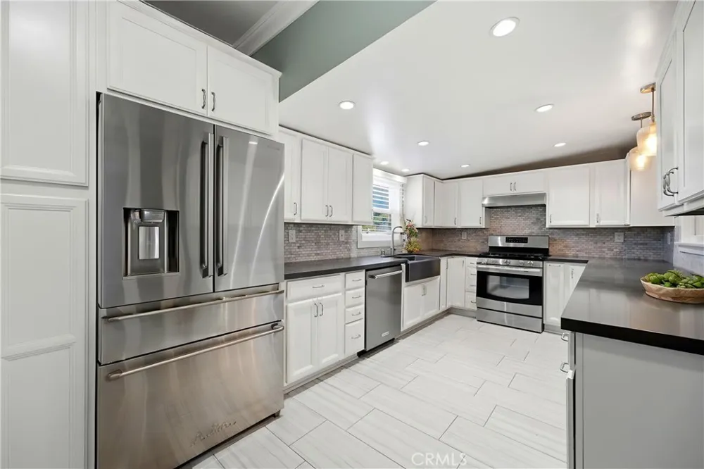 3364 Cedar Riverside, CA 92501
