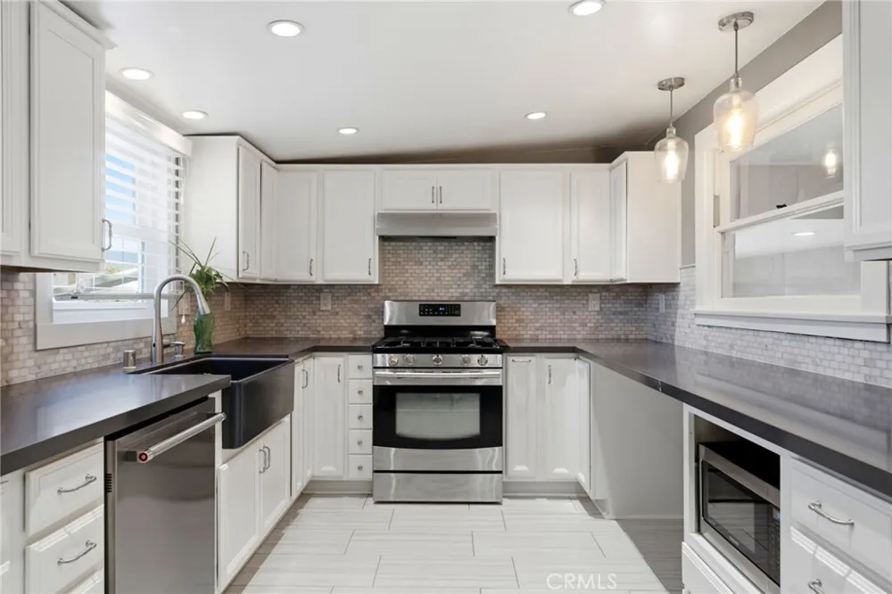 3364 Cedar Riverside, CA 92501