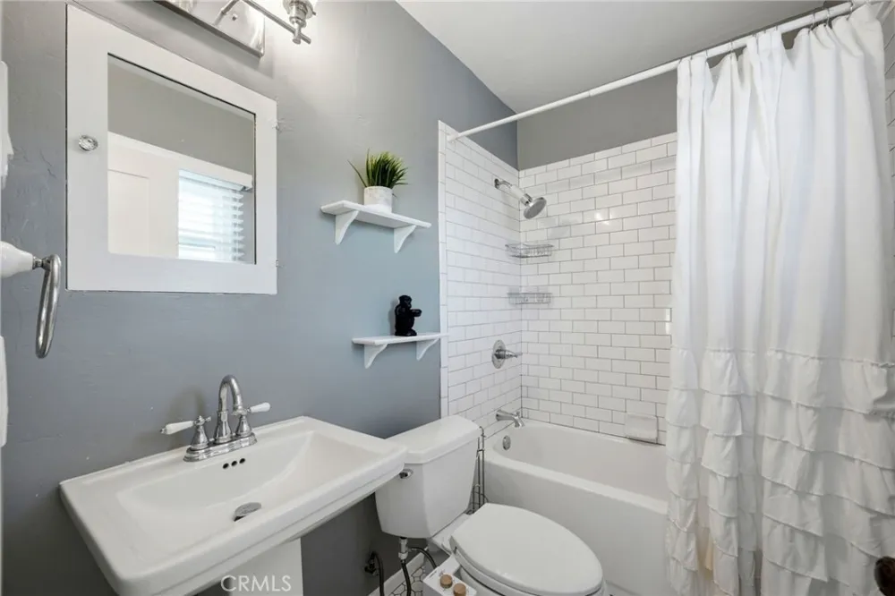 3364 Cedar Riverside, CA 92501