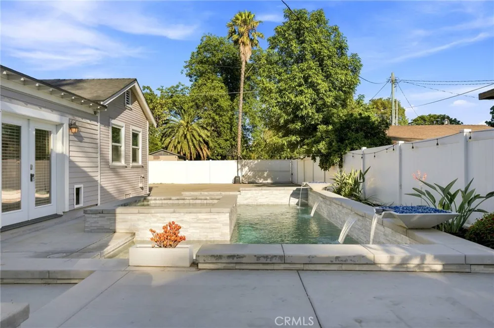 3364 Cedar Riverside, CA 92501
