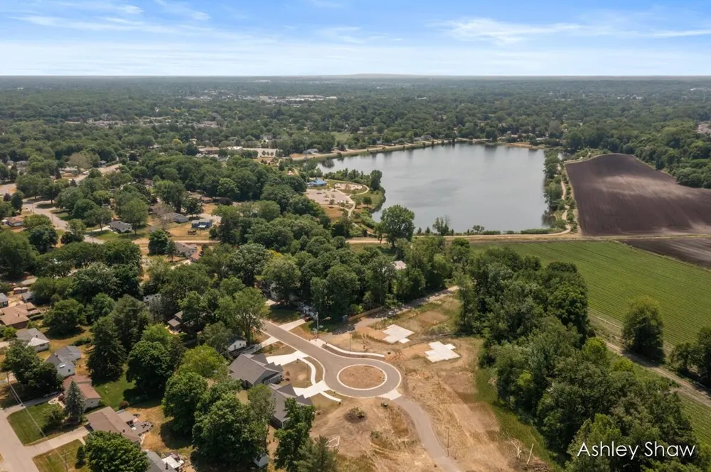 1491 Poppy Point Drive Jenison, MI 49428