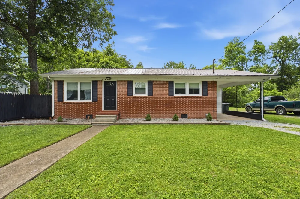226 N Pine St Hohenwald, TN 38462