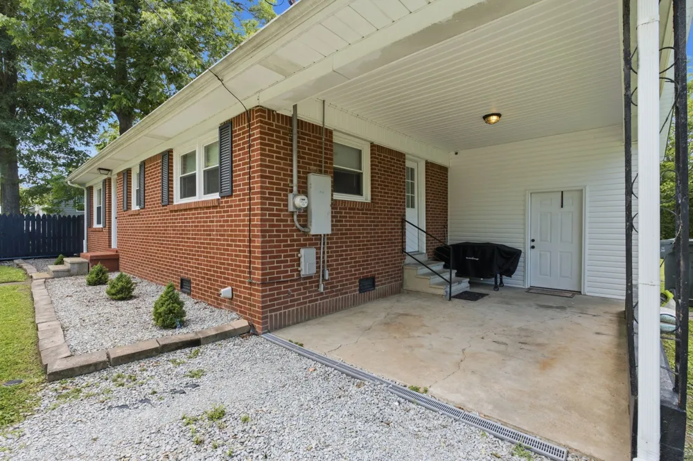 226 N Pine St Hohenwald, TN 38462