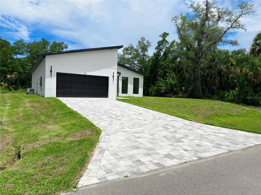 301 EPPINGER DRIVE Port Charlotte, FL 33953