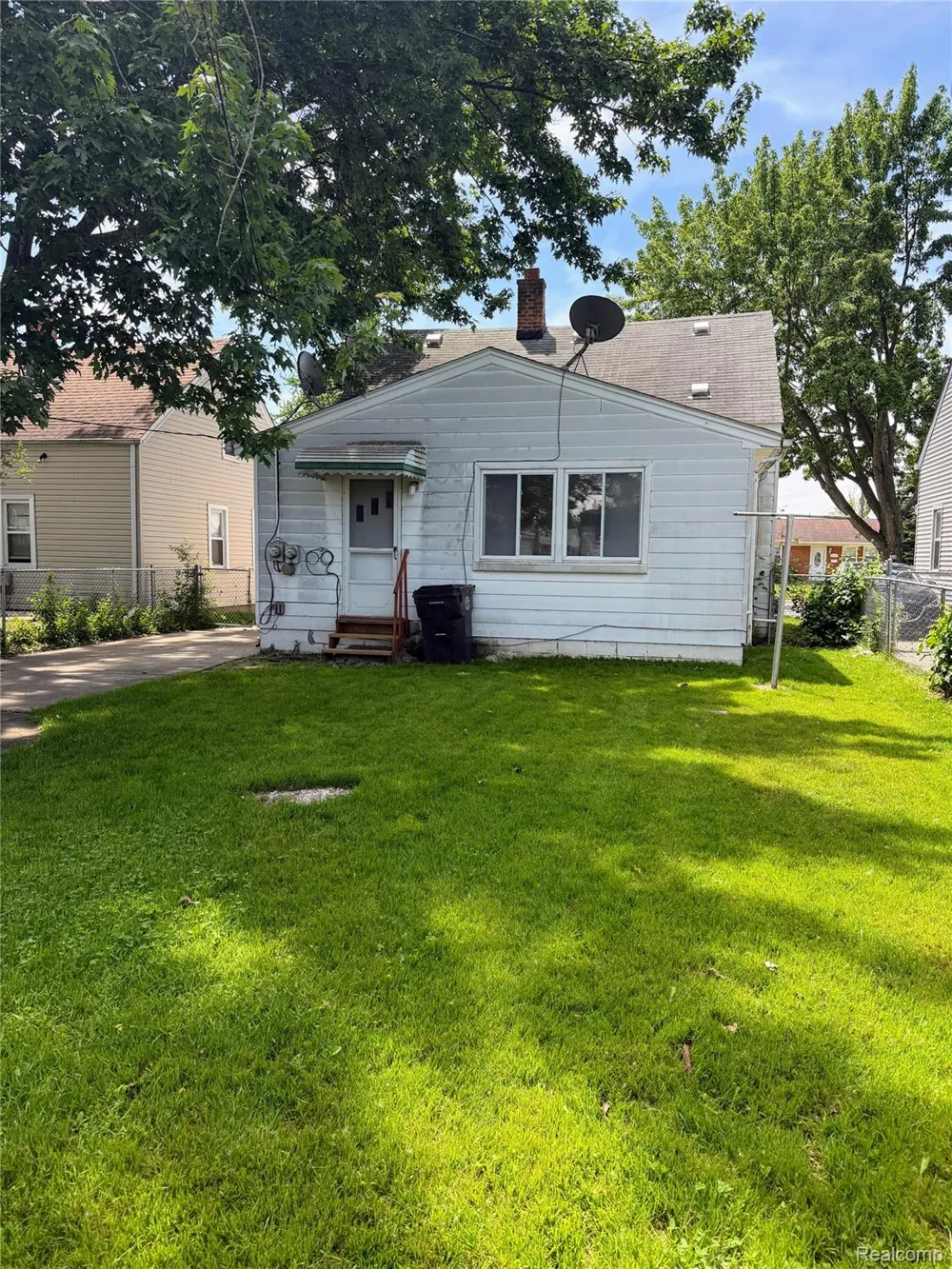 14424 Borgman Street Oak Park City, MI 48237