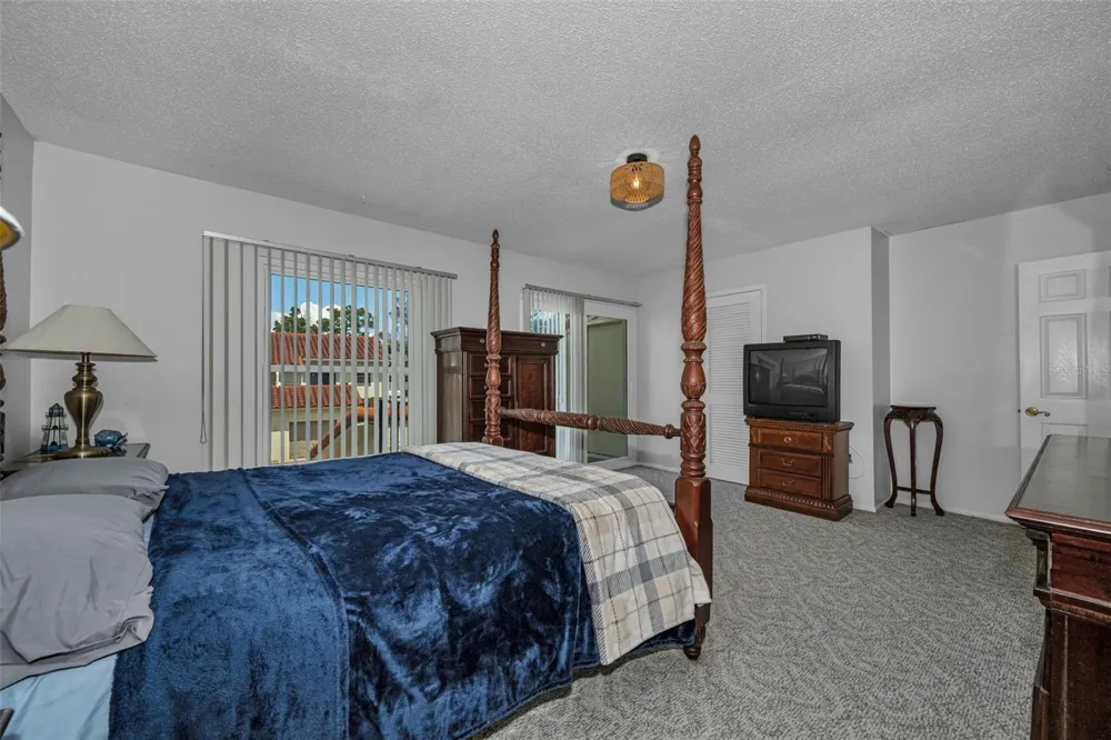 2700 BAYSHORE BOULEVARD #525 Dunedin, FL 34698