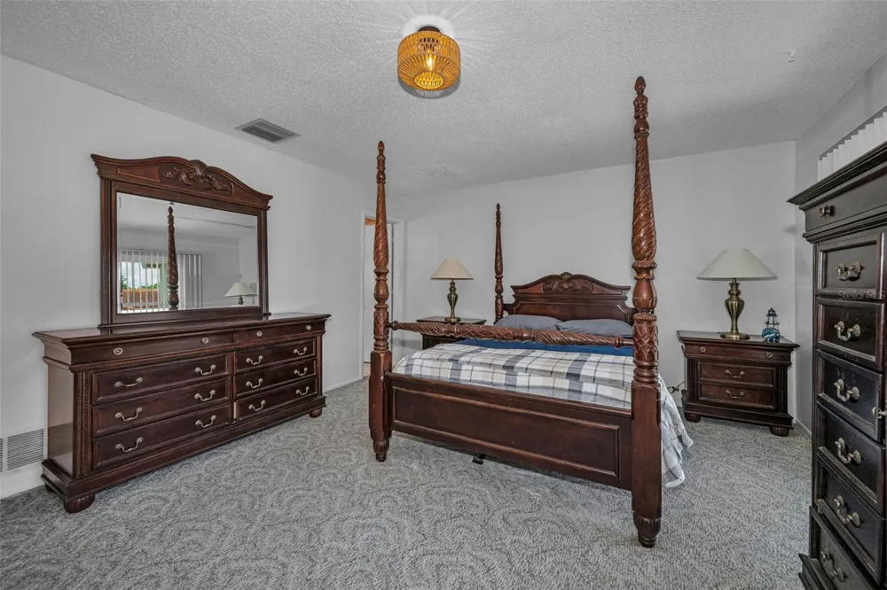2700 BAYSHORE BOULEVARD #525 Dunedin, FL 34698