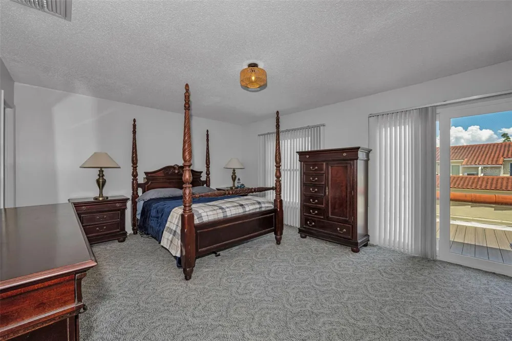 2700 BAYSHORE BOULEVARD #525 Dunedin, FL 34698